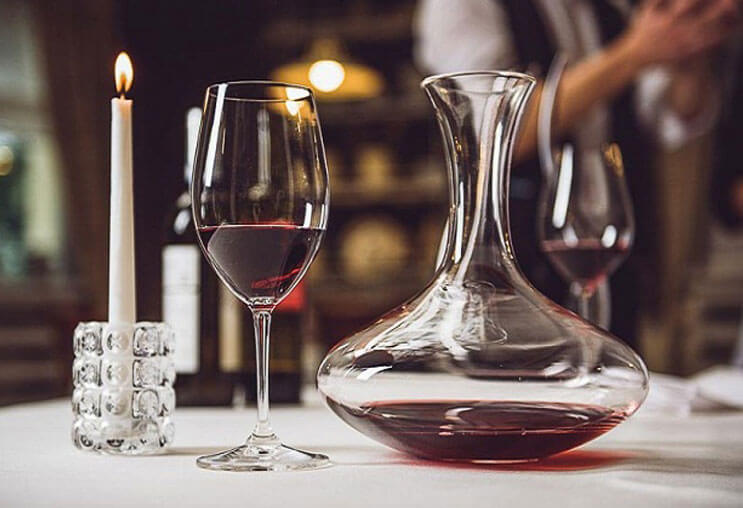 Decanter là gì? Cách chọn decanter đẹp sang trọng.