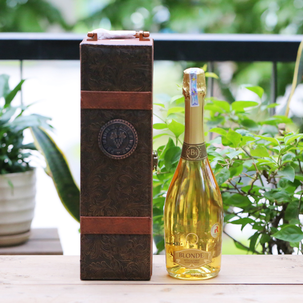 Hộp da đơn cao cấp + Vang nổ vảy vàng Gold Flakes