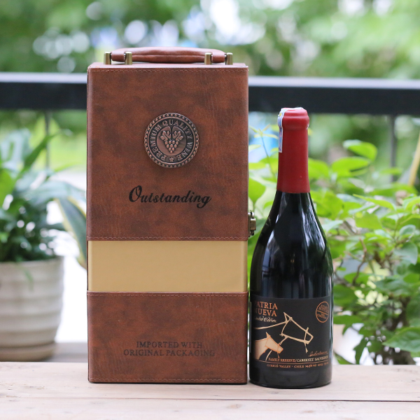 Hộp da cao cấp + Vang Chile Patria Limited