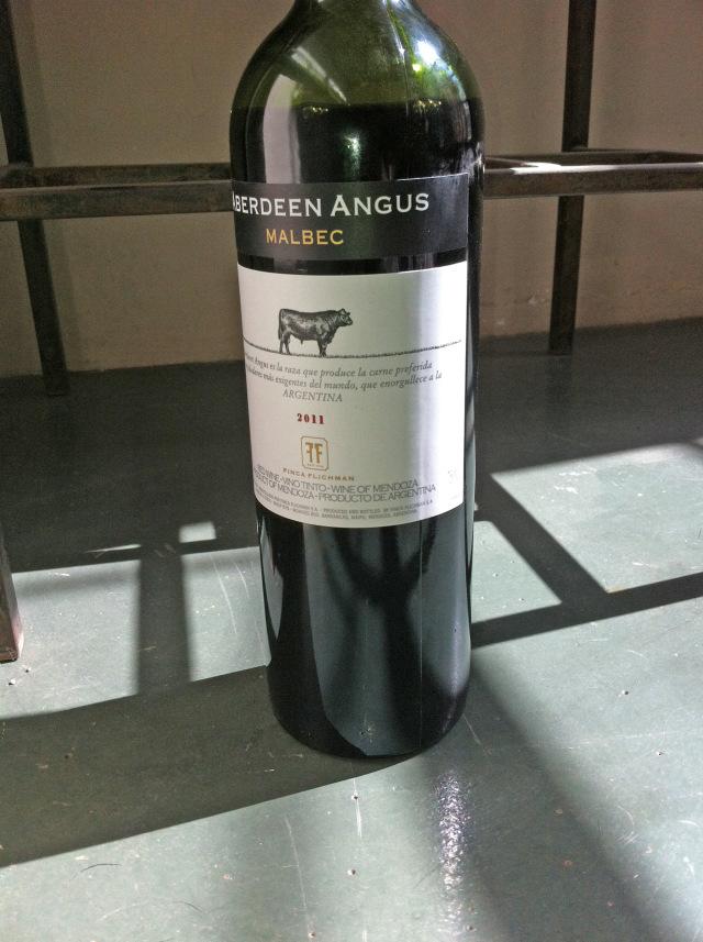 Ruou vang đo Angus Aberdeen Malbec