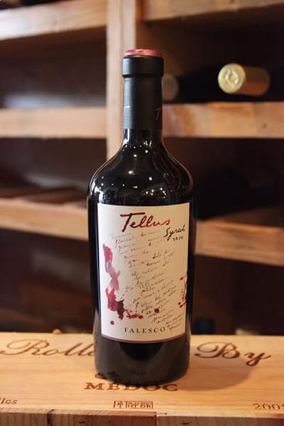 Rượu vang Ý Falesco 'Tellus' Syrah Lazio IGP