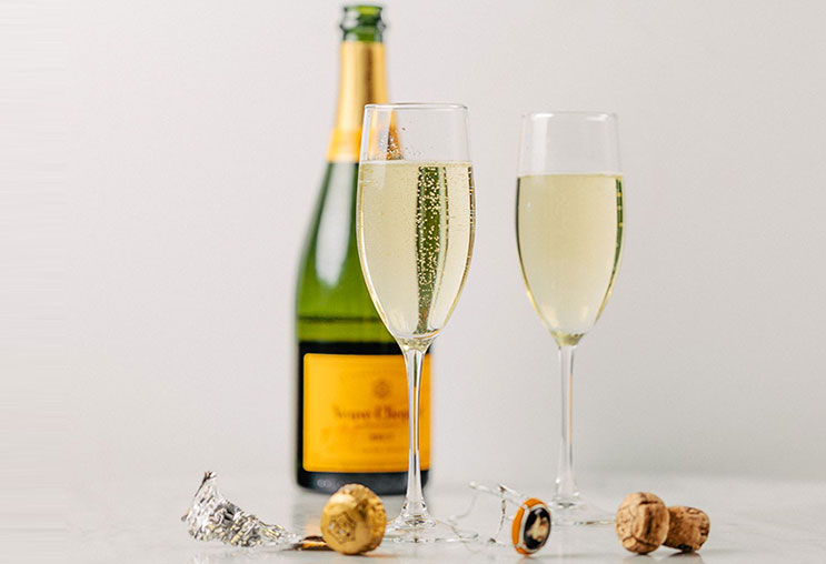 Cách mở rượu Champagne an toàn