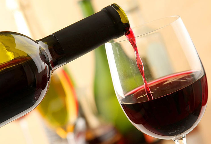 Rượu vang đỏ - Red wine Rượu vang đỏ - Red wine