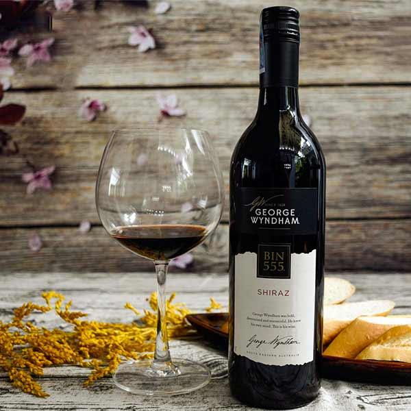 Rượu vang Úc Wyndham Bin 555 Shiraz