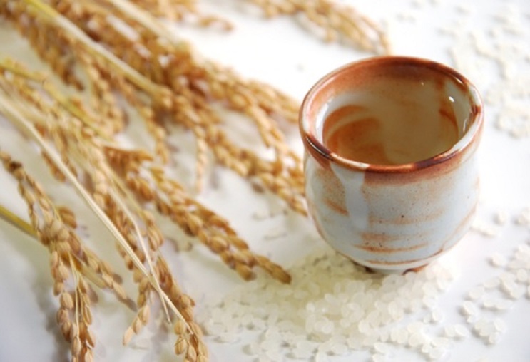 Rượu sake và những lợi ích "vàng" đối với sức khỏe