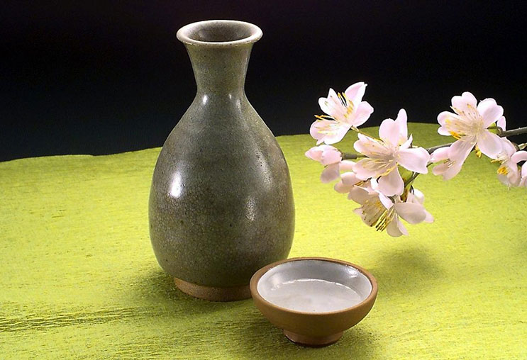 Rượu sake với những lợi ích vàng đối với sức khỏe